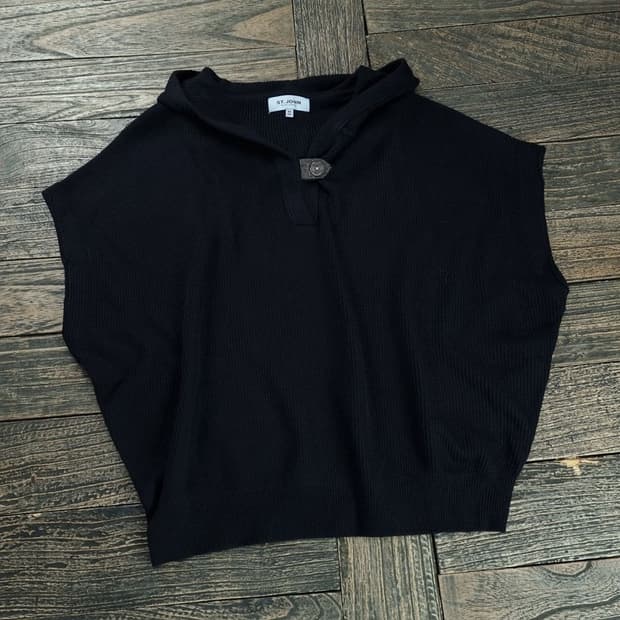 [세인트 존] 23S/S 캡 슬리브 오버핏 후드 니트 블랙 P01459