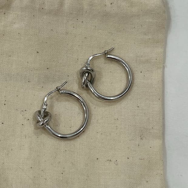 올드셀린느 꼬임 귀걸이 (정유미등 다수 연예인 착용)