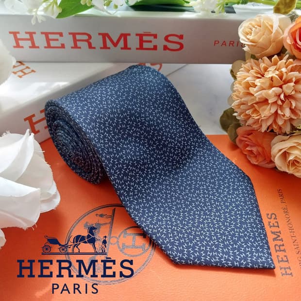 에르메스 실크 네이비 H 모티브 넥타이 9.1cm A등급 K2445
