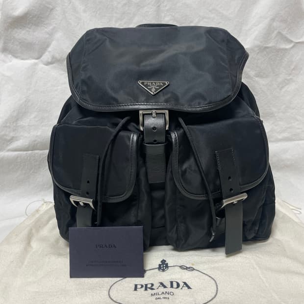프라다 백팩 미듐