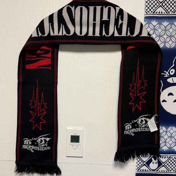 나이스 고스트 클럽 머플러