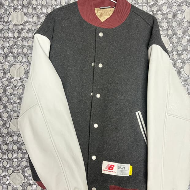 디스이즈네버뎃 뉴발란스 바시티자켓 M