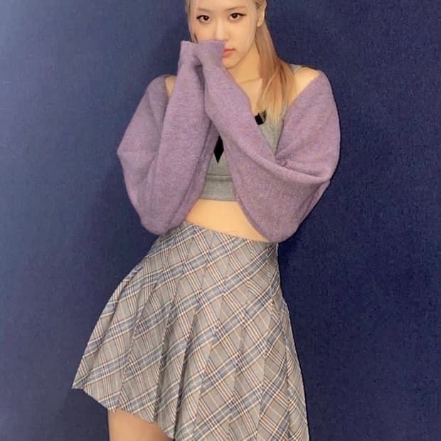 큐리티 플리츠 미니 스커트 (로제 착용)