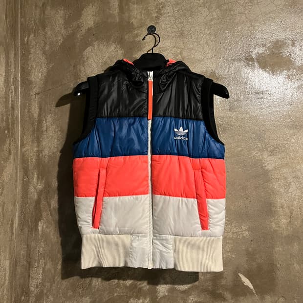 아디다스 패딩 베스트