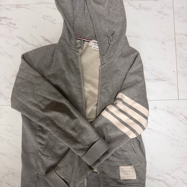 톰브라운 후드집업 3사이즈