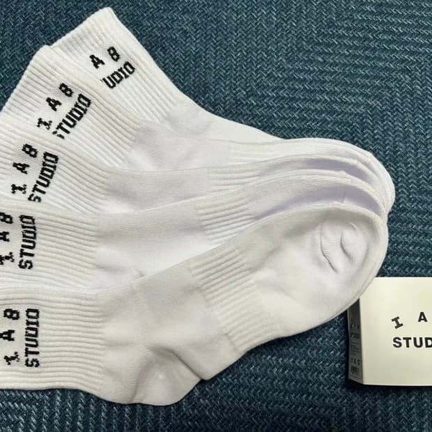 IAB STUDIO 흰색 양말