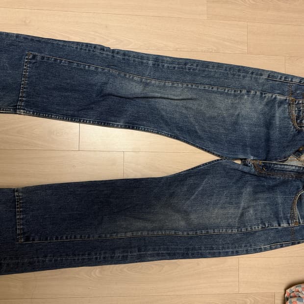 준야와타나베 리바이스 청바지