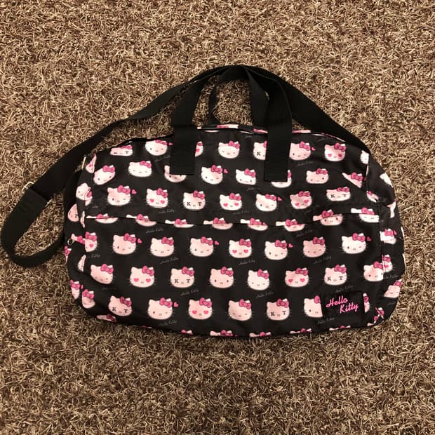 산리오 헬로키티 3way 한정 보스턴백