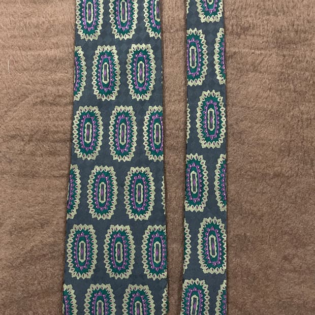 YVES SAINT LAURENT 넥타이 