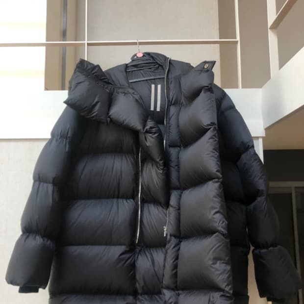 릭오웬스 푸퍼 패딩 구매 합니다.