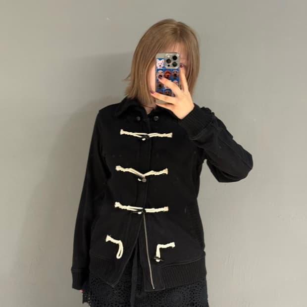 duffle button collar detail 2-way zip-up