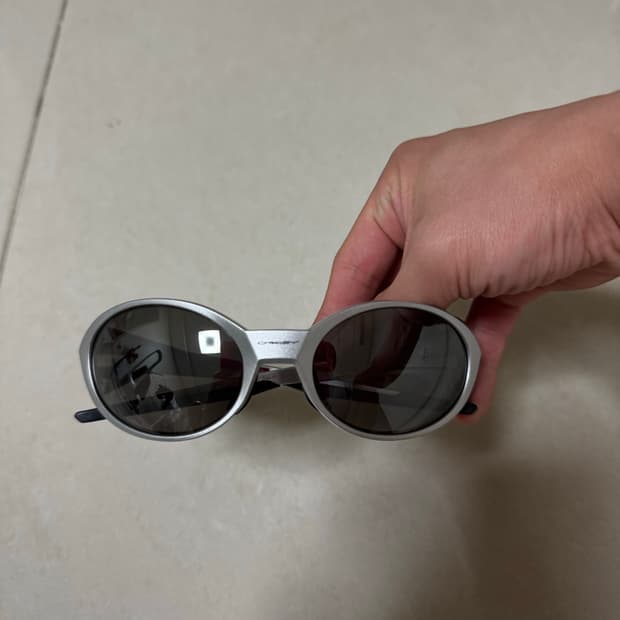 오클리 아이자켓 실버 새상품