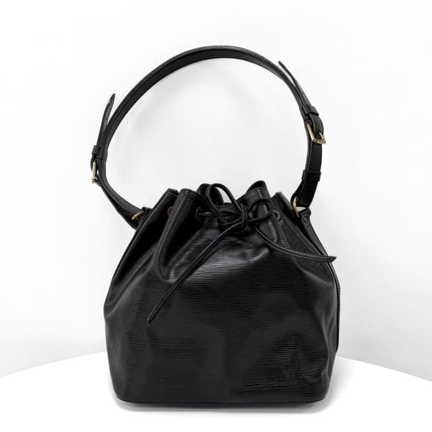 루이비통 에삐 노에 버킷백 블랙