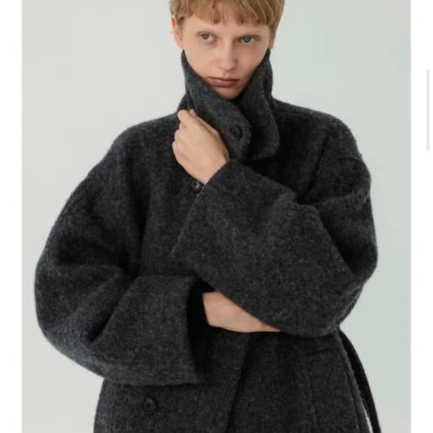 rrace 레이스 코트