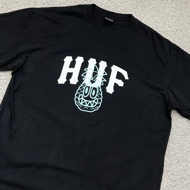 [100-105] Huf 허프 반팔티