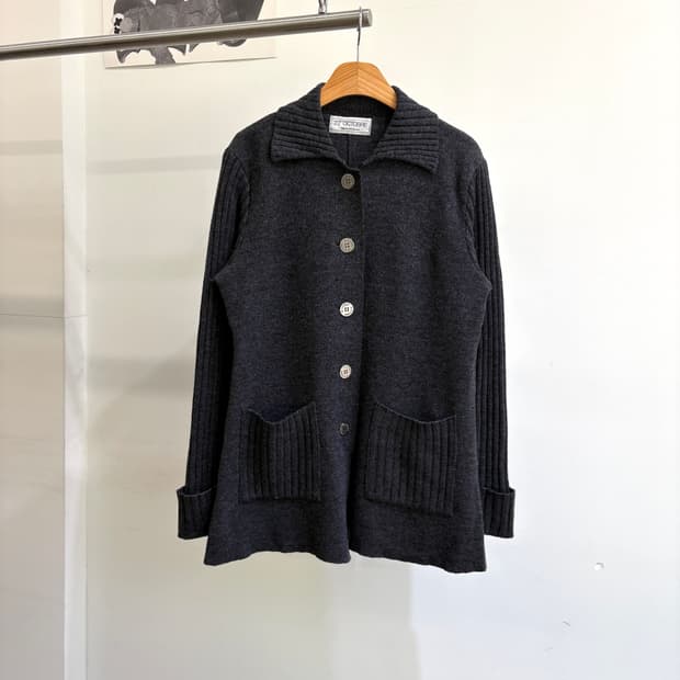 22 OCTOBRE 가디건