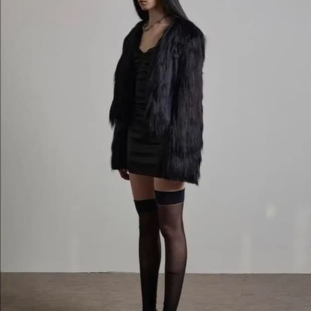 [바로 구매] 보헤미안서울 롱헤어 퍼자켓 블랙