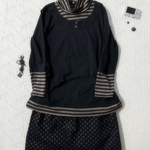 셔링 넥 레이어드 버튼 도트 패턴 스커트 2pcs SET