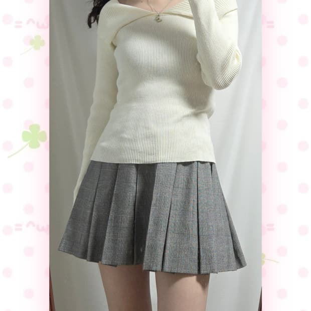 OZUL BY MOUSSY 아이보리 카라 오프숄더, 체크 플리츠 스커트