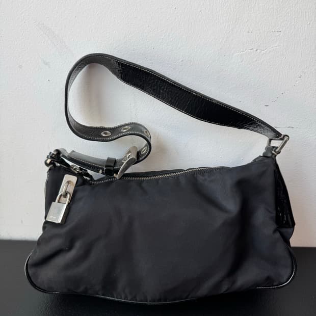 프라다 포코노 숄더백(정품)