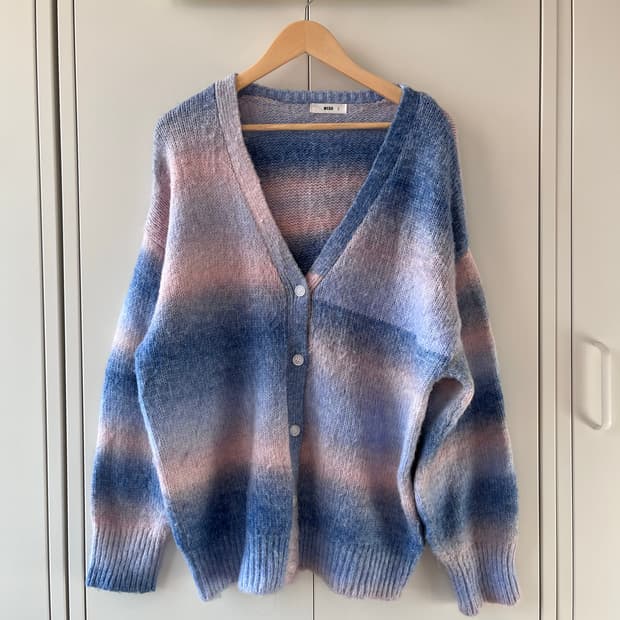 Wego  블루핑크 그라데이션 니트 가디건 