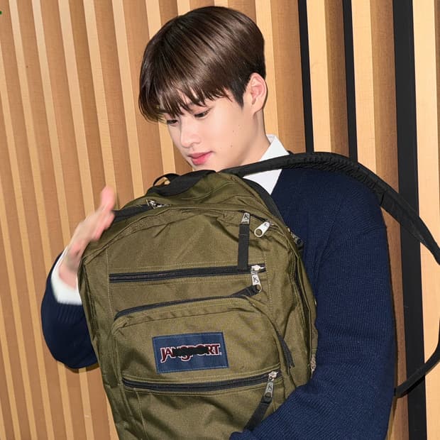(라이즈 소희 착용) 잔스포츠 빅스튜던트 아미 그린 백팩ㅣJANSPORT