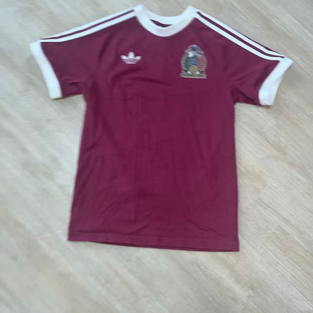아디다스 멕시코 아디컬러 3S 티셔츠 노블 마룬 - KR 사이즈
