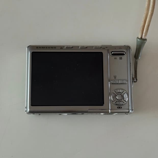삼성 VLUU i85 디지털 카메라
