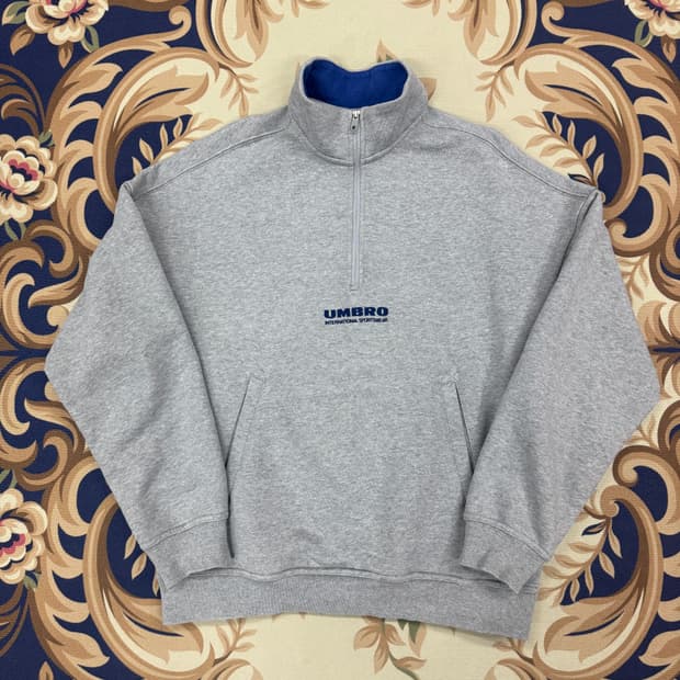 (S)엄브로 UMBRO 하프집업 맨투맨(그레이,뒷판빅로고