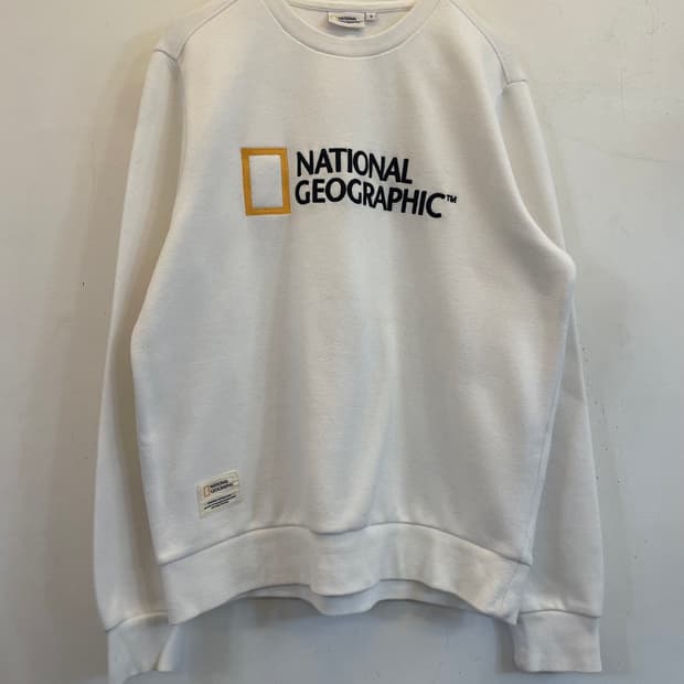 내셔널지오그래픽 화이트 맨투맨
