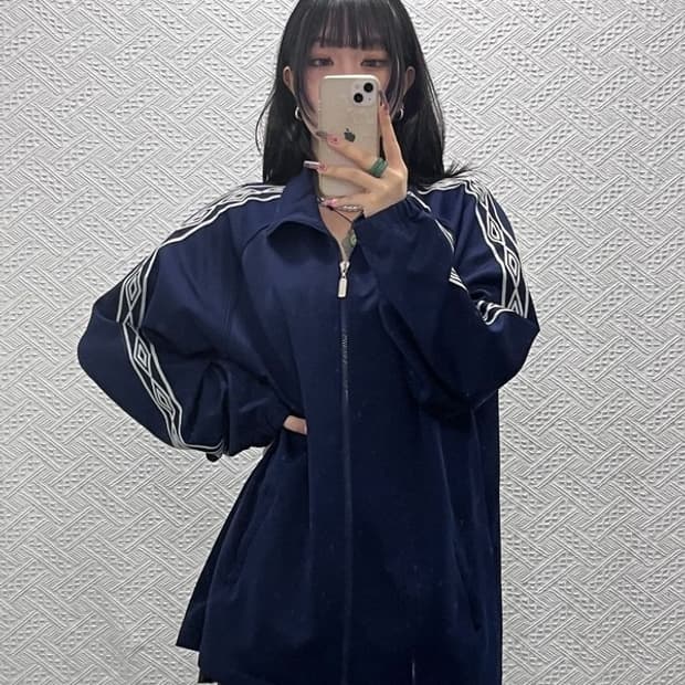 엄브로 올드스쿨 레트로 키치 슬리브로고 져지 집업 L C11592