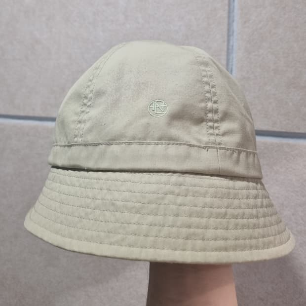 나나미카 윈드 라이트 그린 버킷햇 샘플