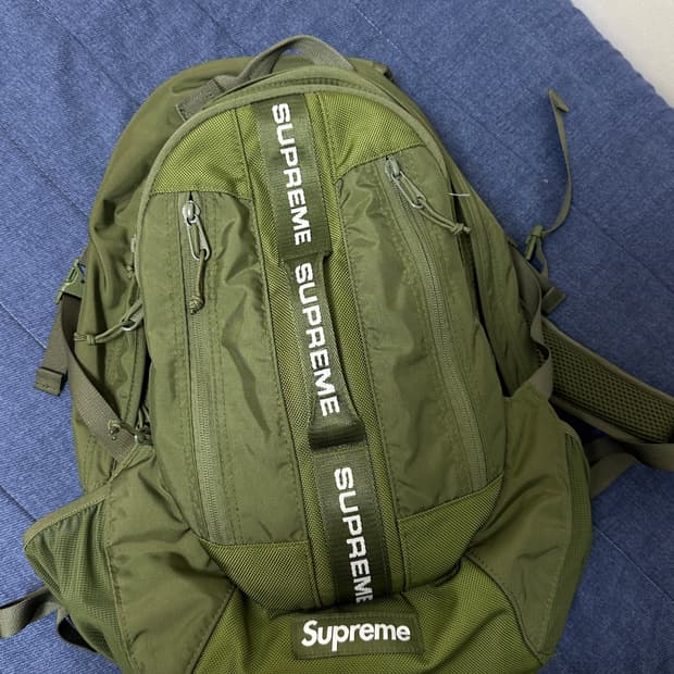 22fw 슈프림 백팩 올리브 카키