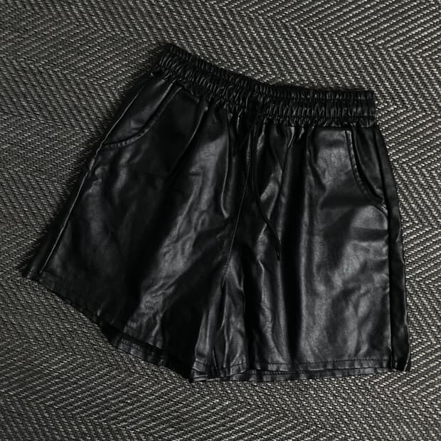 빈티지 우먼스 비건 레더 버뮤다 하프 팬츠y 3127