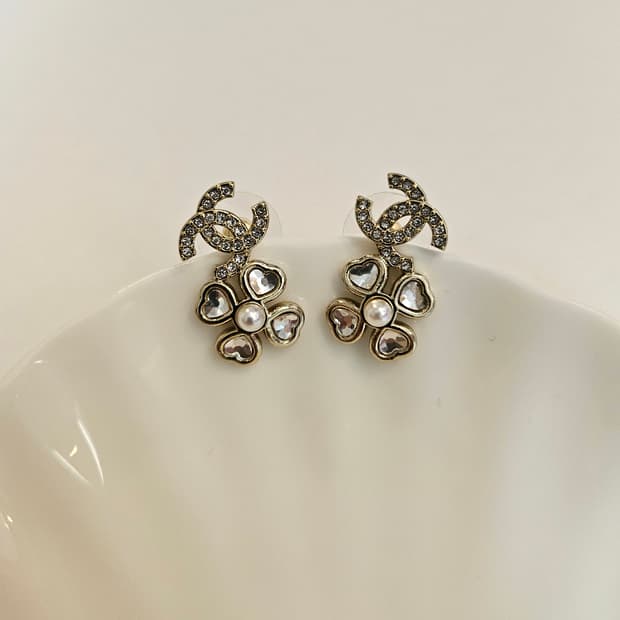 샤넬 CC 크리스탈플라워 귀걸이 샴페인골드 업사이클링