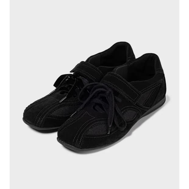 기호 PINKING MARY JANE SNEAKERS