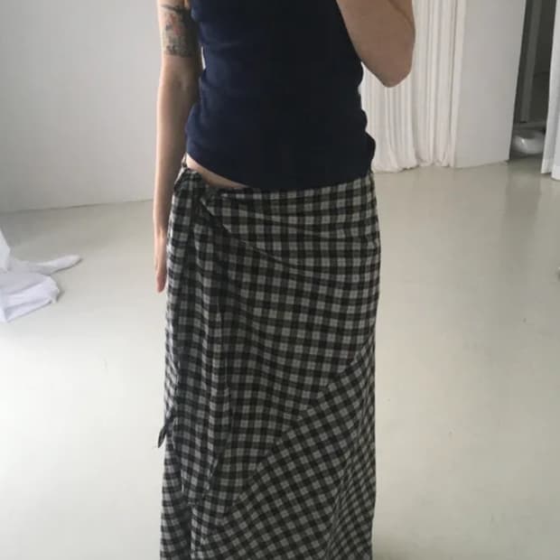 맥시 체크 스커트