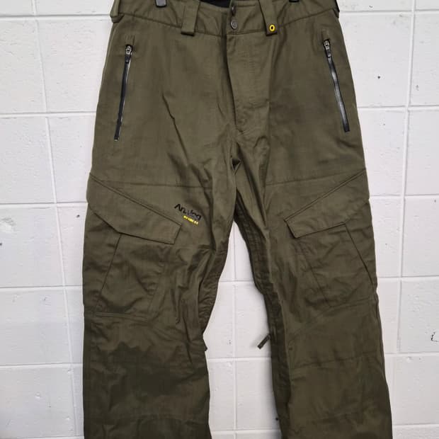 L) Analog 아날로그 카고 스노우보드 팬츠 팝니다