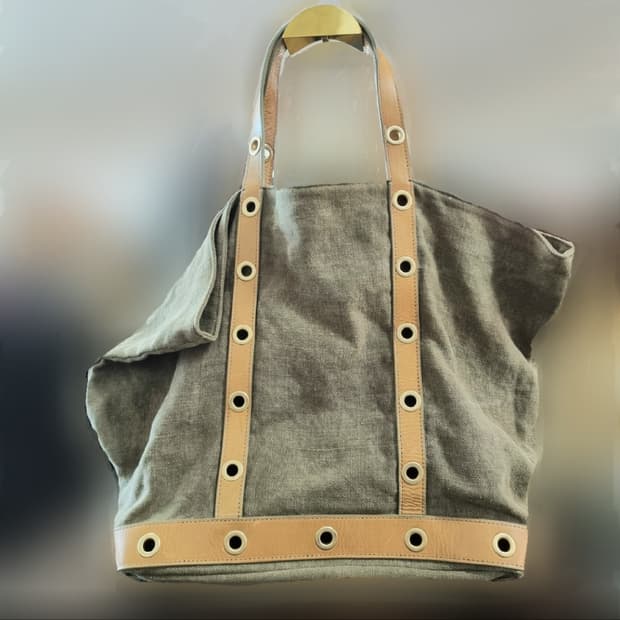 바네사브루노 르카바 소가죽트리밍 금장펀칭 토트백 (상태좋은편)