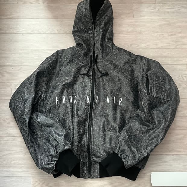 HOODBYAIR 레더봄버