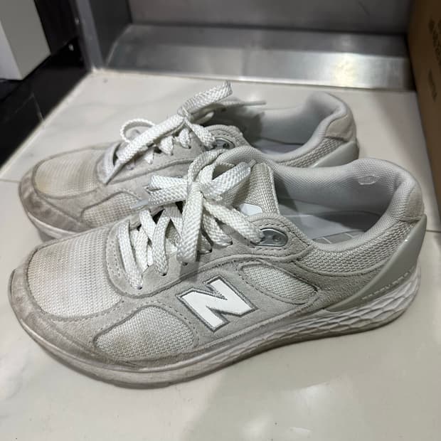 뉴발란스 운동화 235