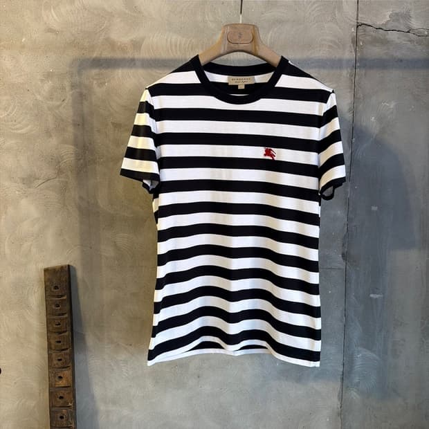 버버리 스트라이프 티셔츠 100