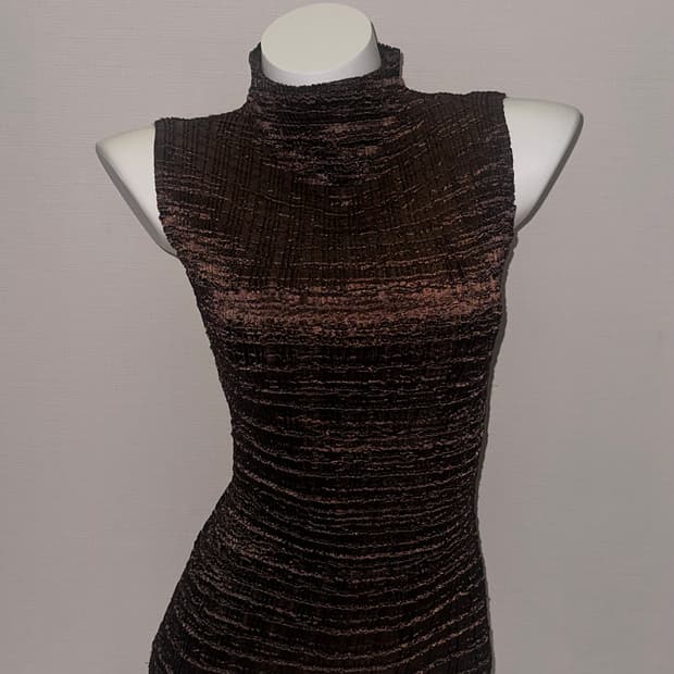 빈티지 플리츠 폴라 슬리브리스 브라운