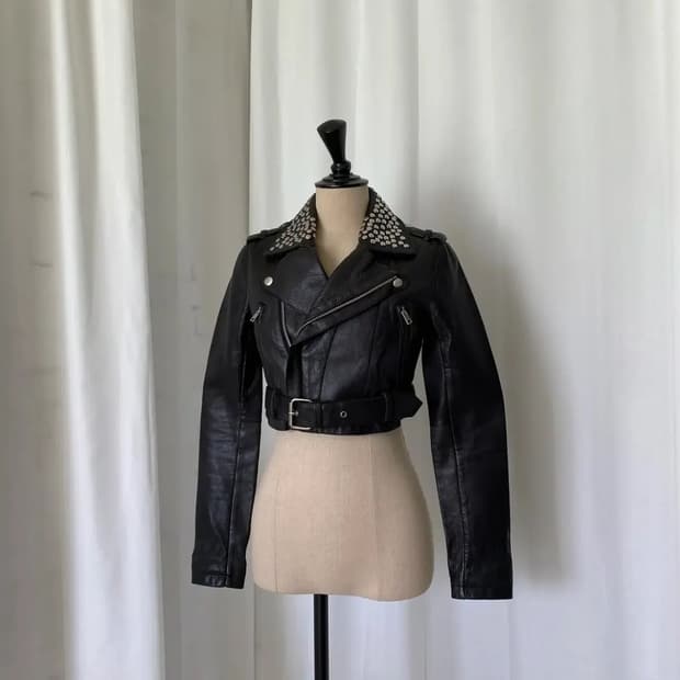 마쥬 스터드 크롭 레더자켓 (소가죽)