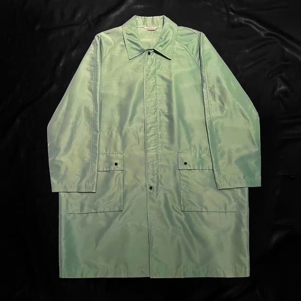 오라리 수티엥 칼라 코트