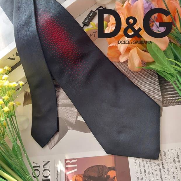 돌체앤가바나 실크 블랙&레드 포인트 넥타이 9.9cm 새상품 K1377

