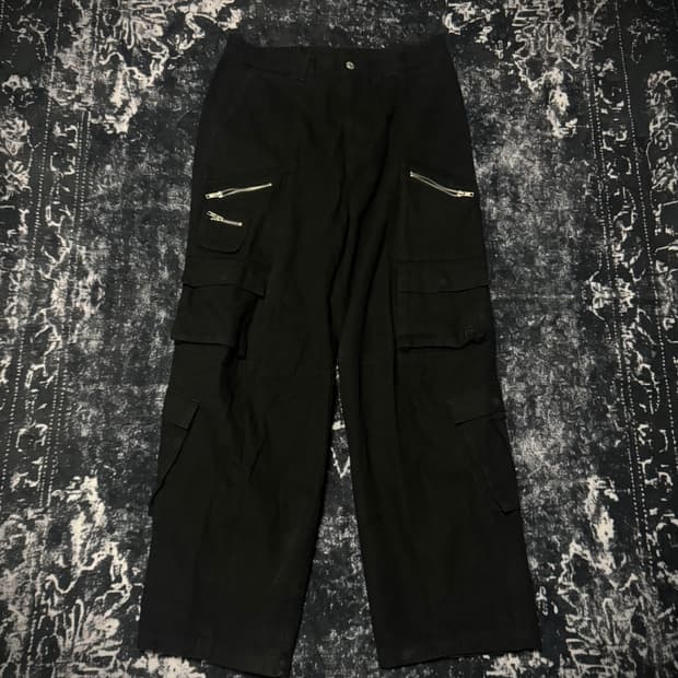 MULTI POCKET CARGO PANTS - BLACK