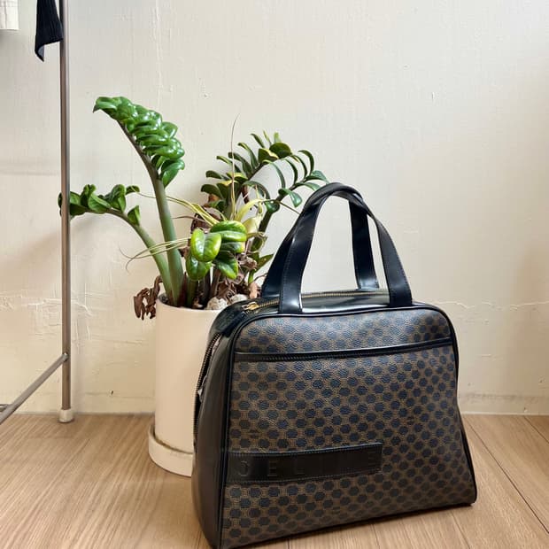 셀린느 블랙 마카담 패턴 핸드백