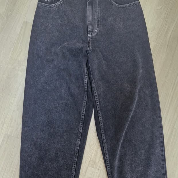 폴라 빅보이 팬츠 실버블랙 S사이즈 판매합니다