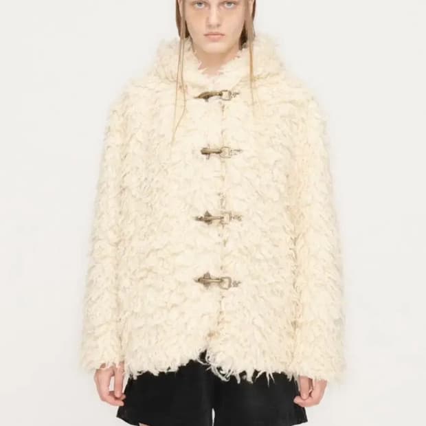 거오픈프로덕트 시어링 퍼 자켓 아이보리